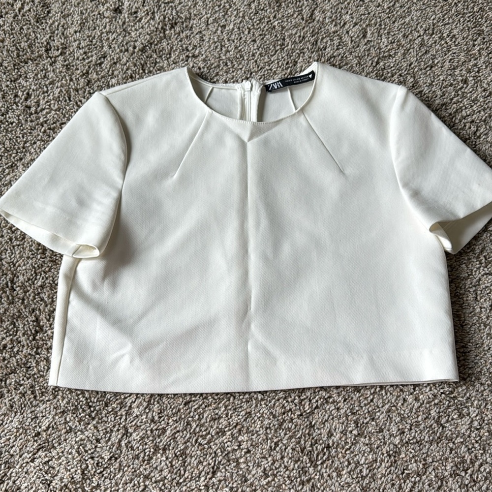 Zara off-white crop top